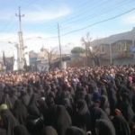 اجتماع عظیم عزاداران فاطمی در دروازه کربلا/ کرمانشاهی ها در سوگ مادر سادات