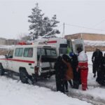 امدادرسانی به مادر باردار در برف و کولاک اسلام آبادغرب