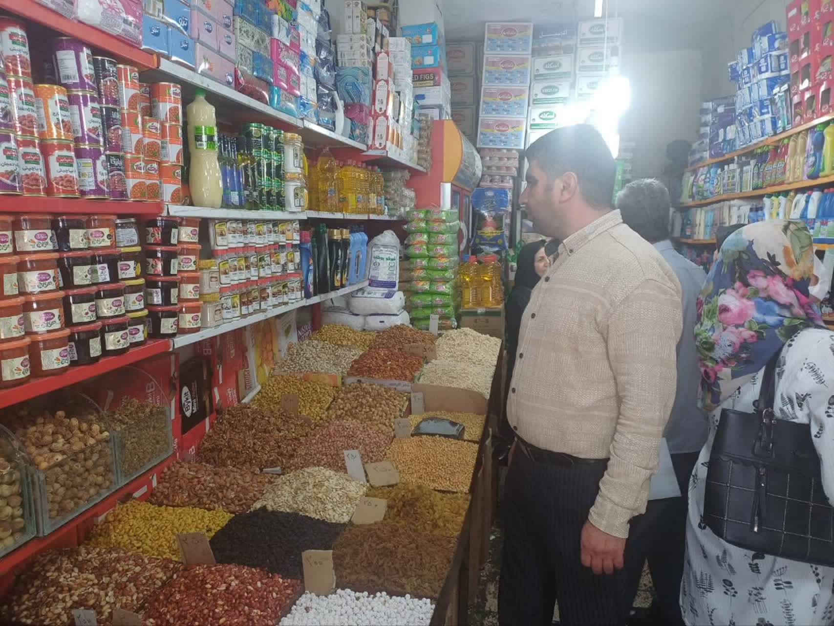 تصاویر/ بازرسی پیوسته از بازار کالاهای اساسی اسلام آبادغرب