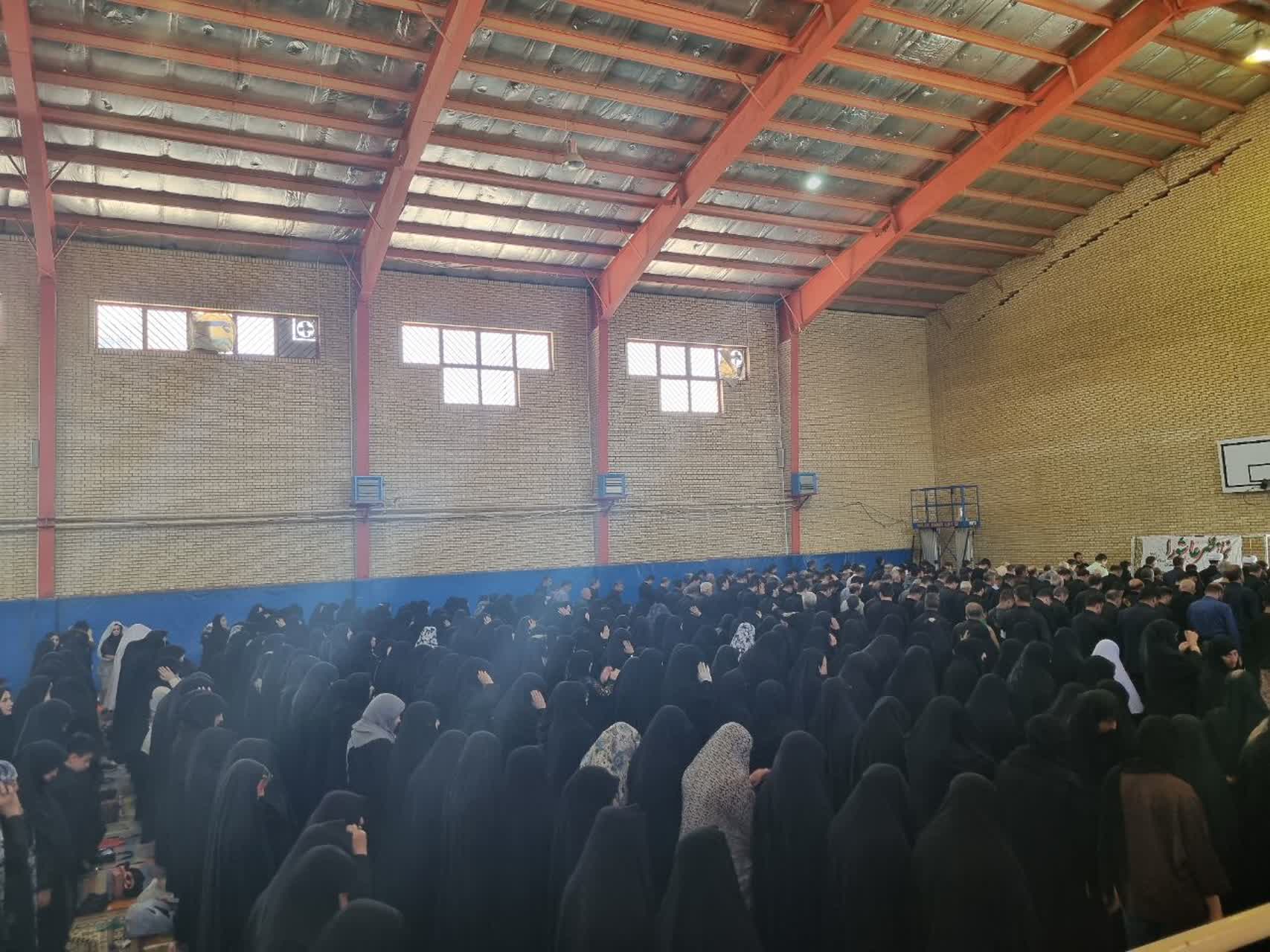نماز ظهر عاشورا در اسلام آبادغرب اقامه شد