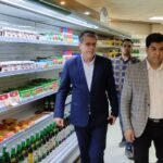 بازدید فرماندار اسلام‌آبادغرب در روز تعطیل از فروشگاه های شهرستان