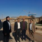 بازدید معاون برنامه ریزی و توسعه و بازرسی فرمانداری به همراه مدیر جهادکشاورزی از کارخانه قند اسلام آبادغرب