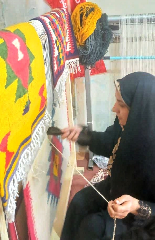 معصومه کرمی؛ از سوختگی در جنگ تا احیای هنرهای بومی با قدرت اراده