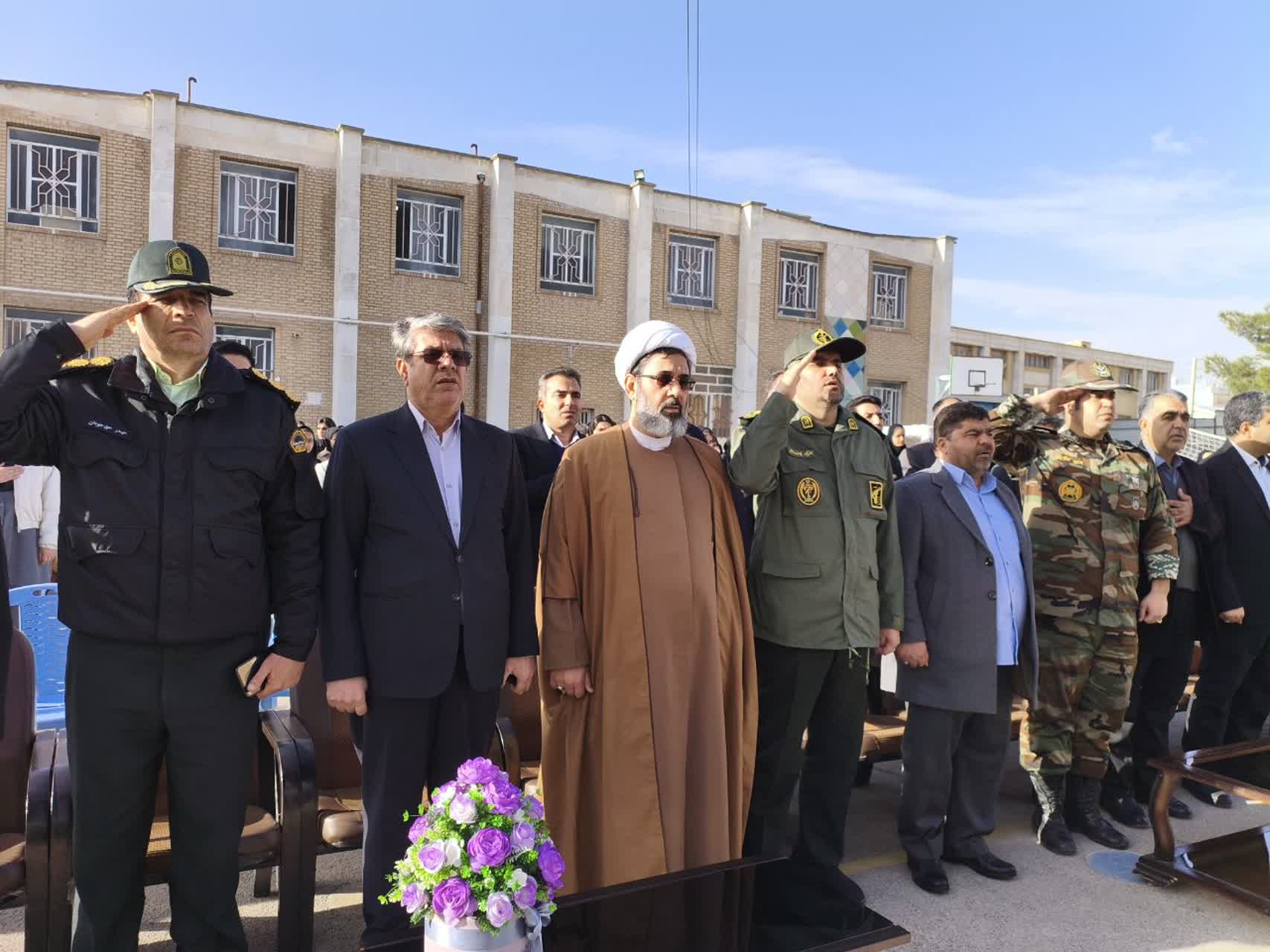  به مناسبت گرامیداشت دهه فجر در اسلام آبادغرب صورت گرفت