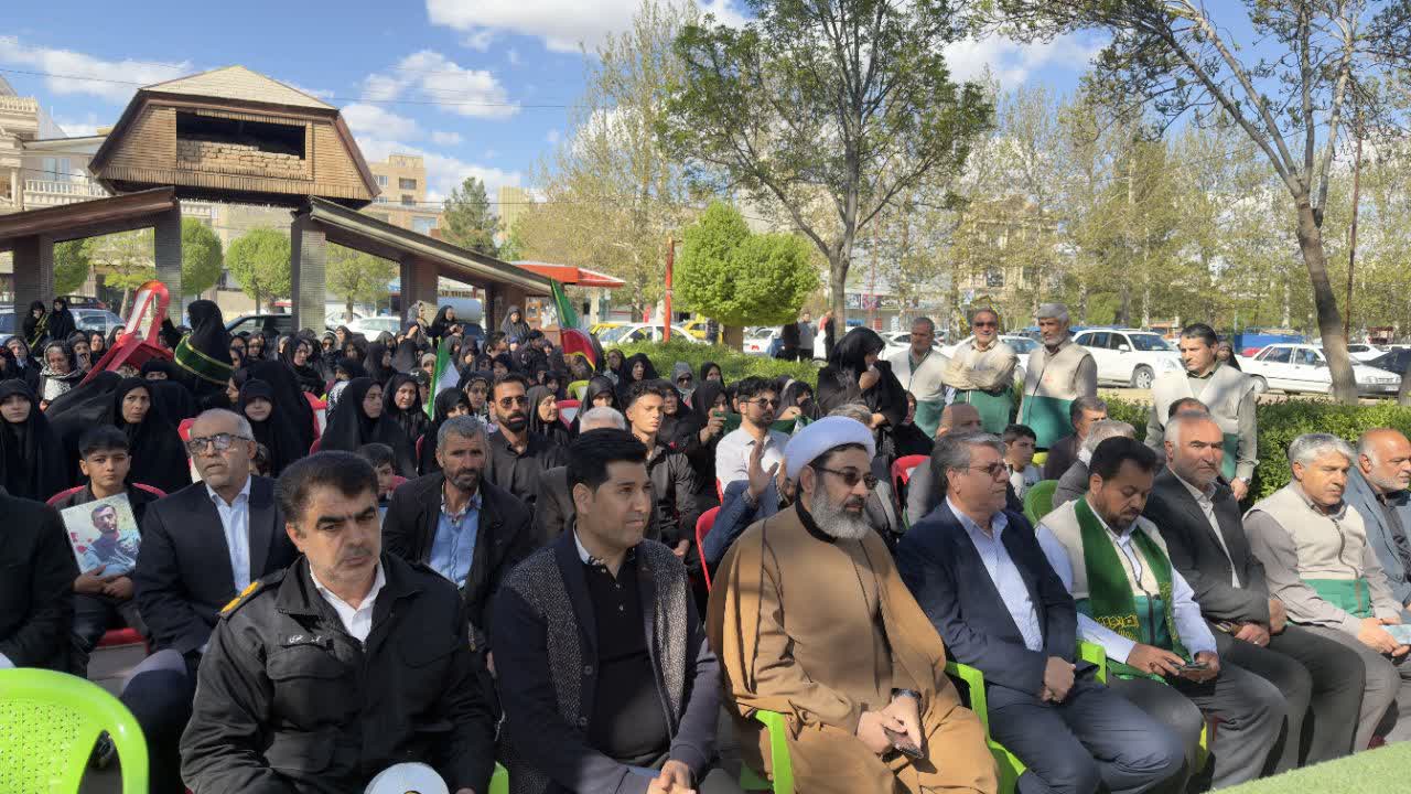 افتتاح مرکز فرهنگی و‌چایخانه امام رضا(ع) در اسلام آبادغرب