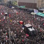 حضور خیل عظیم عزاداران عراقی درتشییع پیکر رهبر مسلمانان جهان