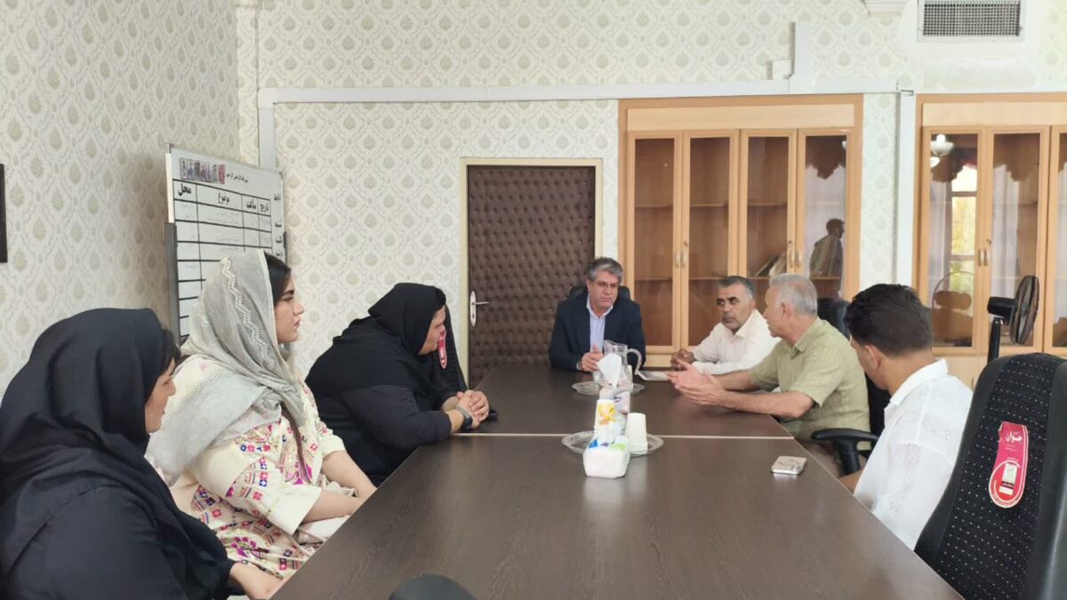 تجلیل فرماندار اسلام‌آبادغرب از قهرمانان ورزشی شهرستان در عرصه‌های ملی