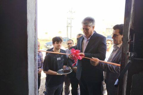 توسعه همه جانبه در اسلام آبادغرب؛ افتتاح طرح های آبخیزداری و مرغداری و آغاز عملیات اجرایی کارخانه خوراک دام و زمین های چمن