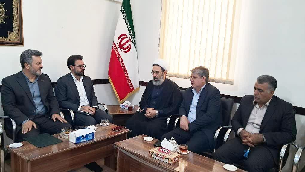 دیدار مدیرکل حوزه استاندار کرمانشاه با امام جمعه اسلام‌آبادغرب