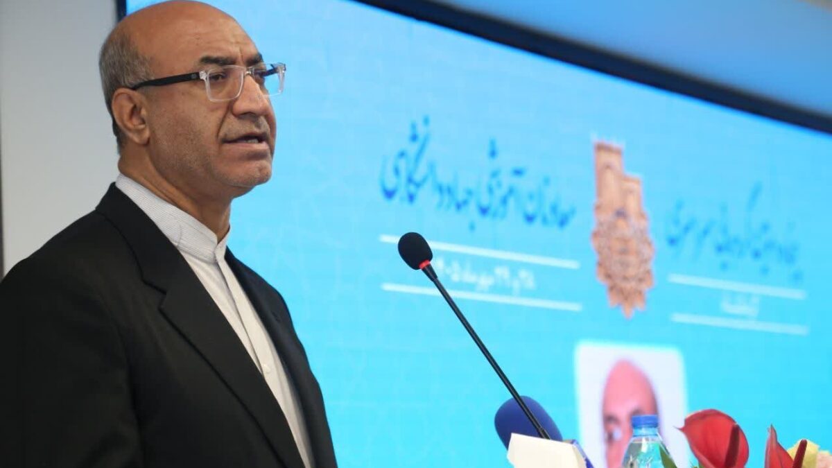 استاندار کرمانشاه در گردهمایی جهاددانشگاهی