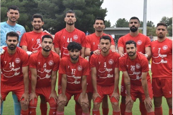 تیم فوتبال بعثت کرمانشاه در حال بازی